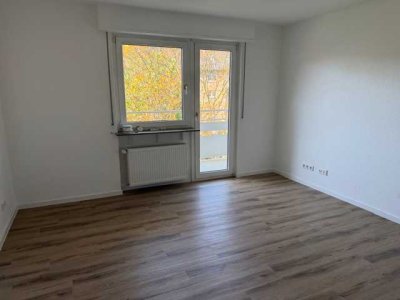 Sehr schöne generalsanierte 2 ZKBB