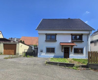 Wohnhaus mit vielen Möglichkeiten im Herzen von Vöhringen