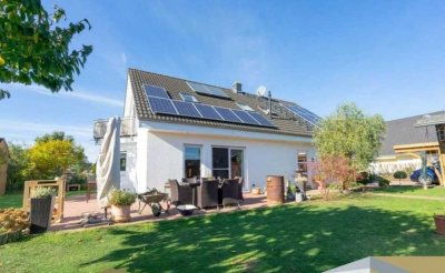 Modernes Einfamilienhaus mit PV-Anlage, 7 Zimmern & Doppelwohnoption