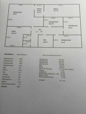 Sanierte EG-Wohnung mit vier Zimmern sowie Balkon und Einbauküche in Weimar (Lahn)