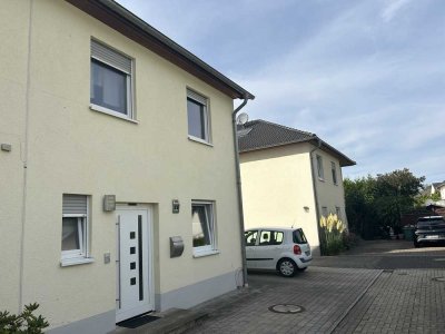 Gepflegtes Einfamilienhaus (DHH) mit 7 Zimmern in Hagen-Hohenlimburg