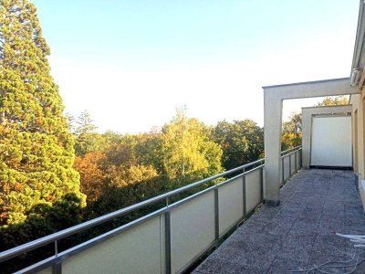 BADEN: DACH - TERRASSEN - WOHNUNG in TOP Lage: Grünruhelage mit Fernblick im 6. Stock direkt am Rosarium / Doblhoffpark: unweit des Zentrums