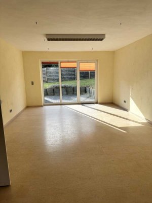 Arbeiten und Wohnen , hell,  ruhig mit Terrasse und Stellplätzen !