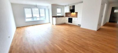 Erstbezug:schöne 3-Zimmer-Wohnung mit Aufzug, EBK, Balkon und TG
