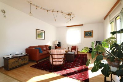 Traumhafte 4-Zimmer-Maisonette-Wohnung mit 2 Balkonen in Waldrandlage und Blick über Hinterbrühl
