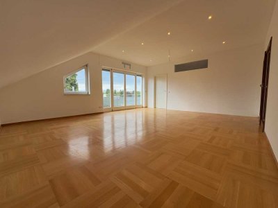 Exklusive, klimatisierte & sanierte 3-Zimmer-Dachgeschosswohnung mit lux. Innenausstattung mit EBK