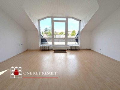 Sonntag besichtigen! Helle & moderne DG-Wohnung mit Dachterrasse, offener Küche in Lichterfelde West