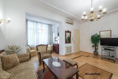 3-Zimmer-Wohnung mit Gartenanteil und Pkw-Stellplätzen