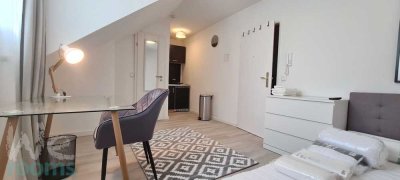 Ab 15.05.2024 - gemütlich möbliertes 1 Zimmer Apartment in Frankfurt Rödelheim