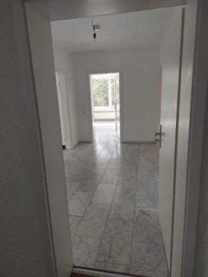 Geschmackvolle, gepflegte Souterrain-Wohnung mit geh. Innenausstattung mit Terrasse in Dortmund