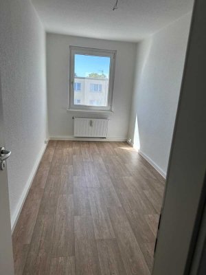 Renovierte 2-Zimmer-Wohnung mit modernem Badezimmer