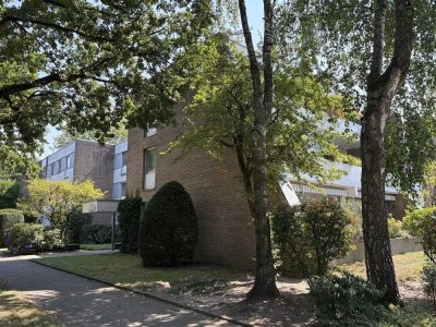 Krefeld-Stadtwald: luxuriöse 6-Zimmer-Wohnung mit Ost-,  Süd- und Westterrasse