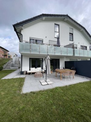 Moderne Wohnung - voll möbliert