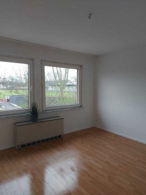 Stilvolle 1-Zimmer-Wohnung und EBK in Essen, 45326