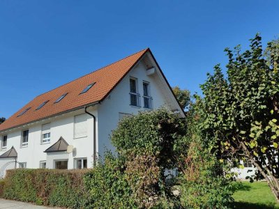 Ruhig Wohnen im Grünen - Einfamilienhaus, DHH, Garage u. Stellplatz in Feldmoching. Provisionsfrei