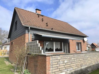 RESERVIERT Freistehendes Wohnhaus aus erster Hand