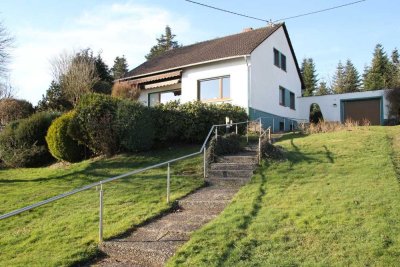VERKAUFT - Haus in sonniger Lage mit großzügigem Grundstück