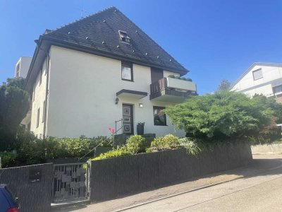 Stilvolles 9-Zimmer-Einfamilienhaus mit Garage in Böckingen, Heilbronn