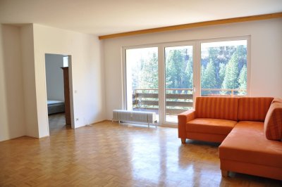 3-Zi. DACHGESCHOSS-FERIENWOHNUNG zur Miete im Hirschenweg, direkt an der Reitlpromenade, freier Blick ins historische Zentrum von Bad Gastein, priv. Parkplatz inklusive