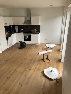 Perfekt gelegene 4 Zimmer Wohnung mit tollem Schnitt