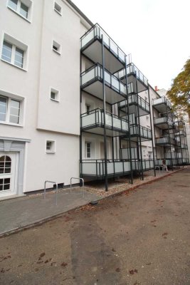 Frisch sanierte 2-Zimmer-Wohnung im 1 Obergeschoß