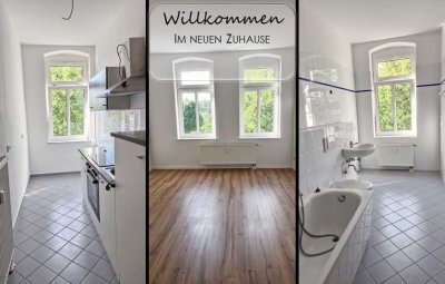Wie wär's damit? Attraktive Zwei-Zimmer-Wohnung mit EBK