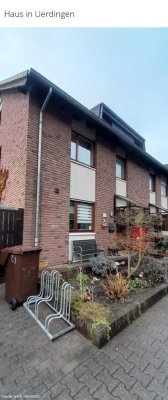 1630 € - 163 m² - 7.0 Zi.