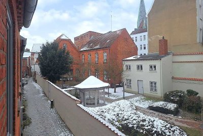 Ab 2013 liebevoll saniertes Altstadt-Ganghaus mit kleinem Innenhof auf der Lübecker Altstadtinsel!