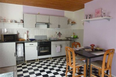 Bereits frei:  Großzügige, kompl. möbl. 2 Zi-ELW mit Wohnküche, Duschbad, Terrasse in Lichtenau