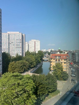Exklusive 4-Zimmer Maisonette-Wohnung direkt an der Spree mit Blick auf den Berliner Dom