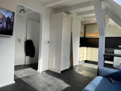 Vollständig möblierte und  renovierte Wohnung mit eineinhalb Zimmern und EBK in Remscheid