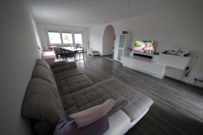 Marko Winter Immobilien --- Mosbach: großzügige 4-Zimmer-Wohnung am Waldrand mit zwei Balkone