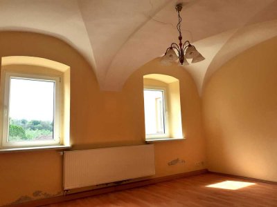 SOFORT BEZUGSFERTIG ! Schöne 2R-Wohnung im Zentrum Kohren-Salis 54 qm