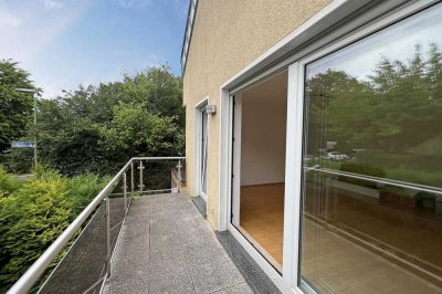 Single-Wohnung im Grünen :) Helle 2½-Raum-Wohnung mit Balkon in Stadtwald