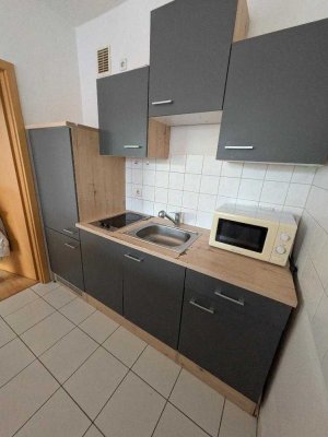 Helle 3-Zimmer-Wohnung mit Balkon und moderner Einbauküche
