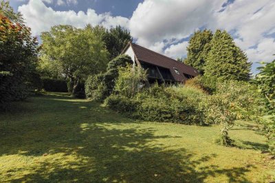 Charmante Doppelhaushälfte mit Fernblick in Seenähe