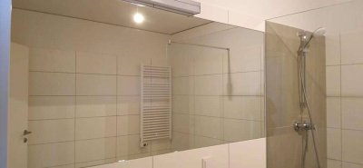 ERSTBEZUG - 2 Zimmerwohnung mit eigenem Tiefgaragenplatz oder Freiparkplatz