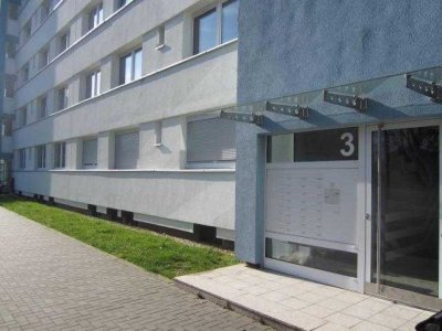 Helle 2- Zimmerwohnung mit Einbauküche
