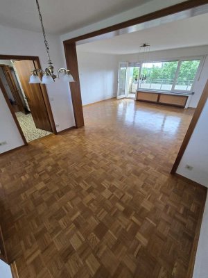 Geschmackvolle, sanierte 3-Zimmer-Wohnung mit Balkon und Einbauküche in Marl