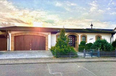 Repräsentativer Bungalow mit bebaubaren Grundstück
