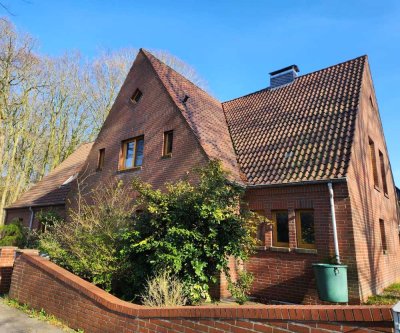 Alt-Leherheide, 3,5 Zi. auf  ca. 110 m² Wohnfläche mit Dachterrasse, Kaminofen und Stellplatz