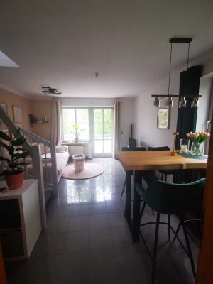 Helle 2 Zimmer-Maisonettewohnung mit Balkon und Dachterrasse (Bezugsfrei ab 01.03.2026)