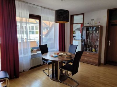 Schöne helle 2-Zimmer-Wohnung mit Balkon und EBK im Zentrum Hockenheim