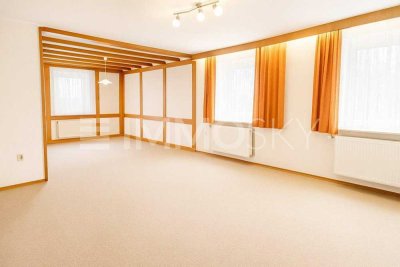 ** Mehrgenerationenhaus oder Wohnen und Gewerbe in einem **