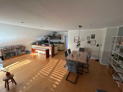 Moderne Dachgeschosswohnung mit Balkon in Bocholt