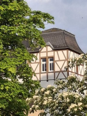 Hoch hinaus ins Dachgeschoss! - Hübsche 2-Raum in bester Lage