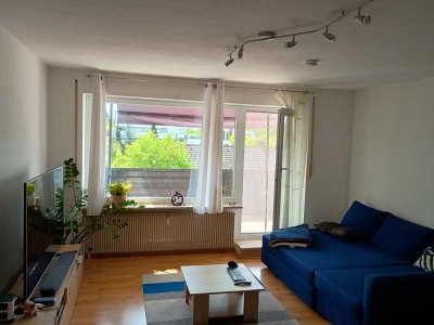 Gepflegte 2-Zimmer-DG-Wohnung mit Balkon in Erlangen Tennenlohe