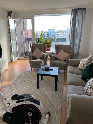 **Renovierungsbedürftige 3-Zi-Whg mit Balkon, Gge und Weitblick-Mittelrain**