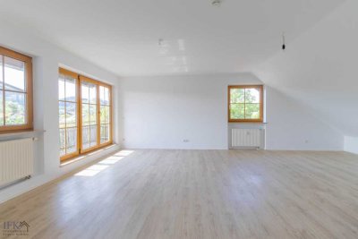 Moderne 3-Zimmer-Dachgeschoßwohnung mit Weitblick in Peiting!