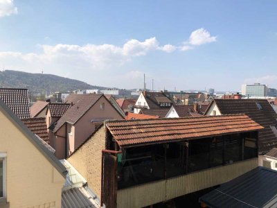 Solide 2,5 Zimmer Wohnung in bevorzugter Wohnlage von S- Untertürkheim (inkl. Einbauküche)